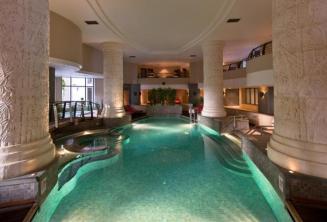 Excellente spa facilidades Piscina interior e spa em St Julians, Malta