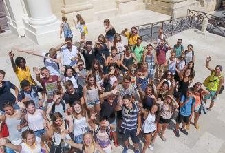 Tour em grupo Valletta Grupo de alunos em Valletta